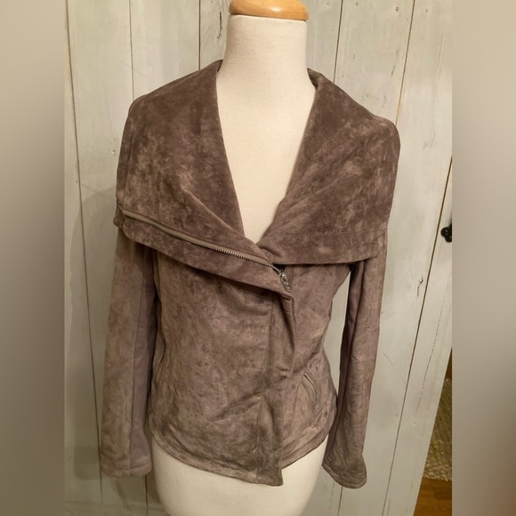 Blank NYC Faux Suede Taupe Zip Up Moto Jacket Women's Fold Up Collar size S - Picture 10 of 13